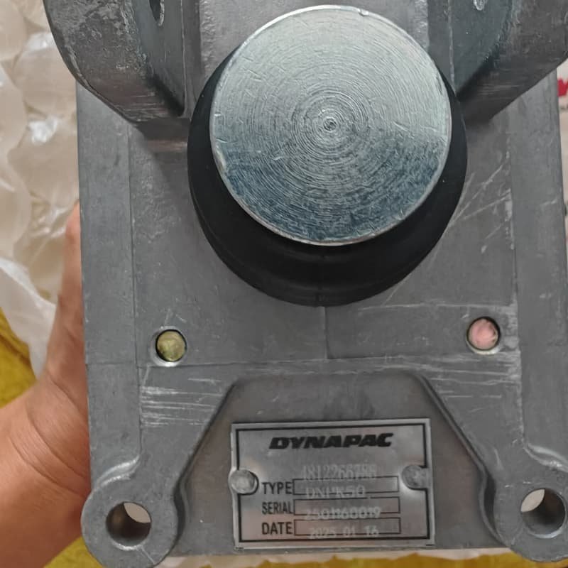 dynapac brake valve brake pump 4812266786